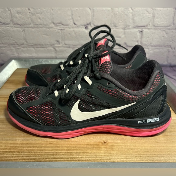 EUC. Nike Dual Fusion Run 3 training/running shoes. 653594-003. Women’s Size 8. - Picture 8 of 14
